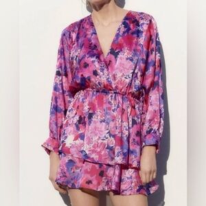 ZARA SHORT RUFFLED FLORAL PRINT DRESS. SIZE SMALL.
